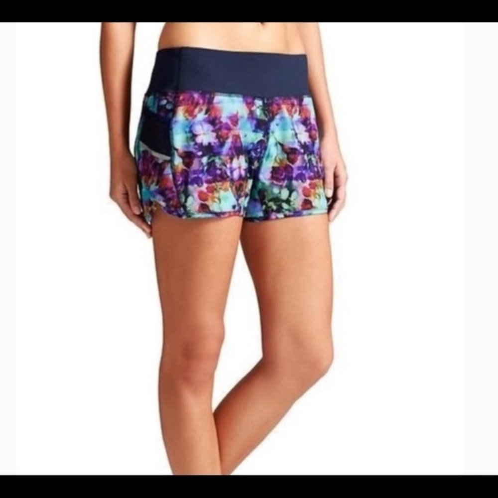 ATHLETA Ready Set Shorts Shorts Floral Fade Watercolor ** Medium ** EUC!!